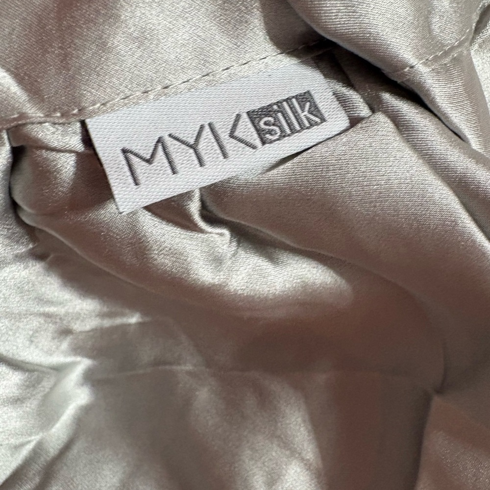 MYK Silk bonnet, never worn - Picture 2 of 2